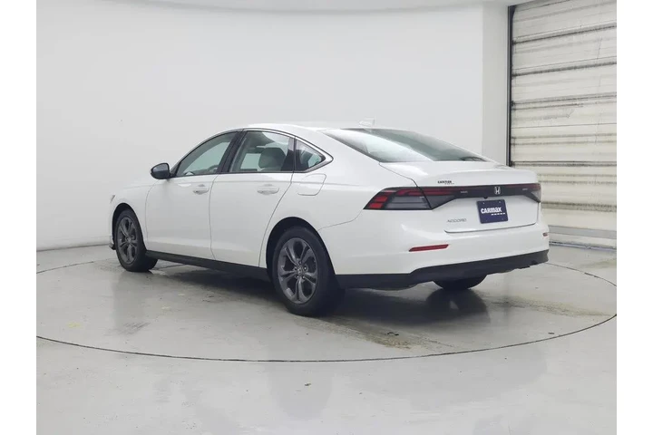 $27998 : Honda Accord 2024 EX 4dr Sed image 2