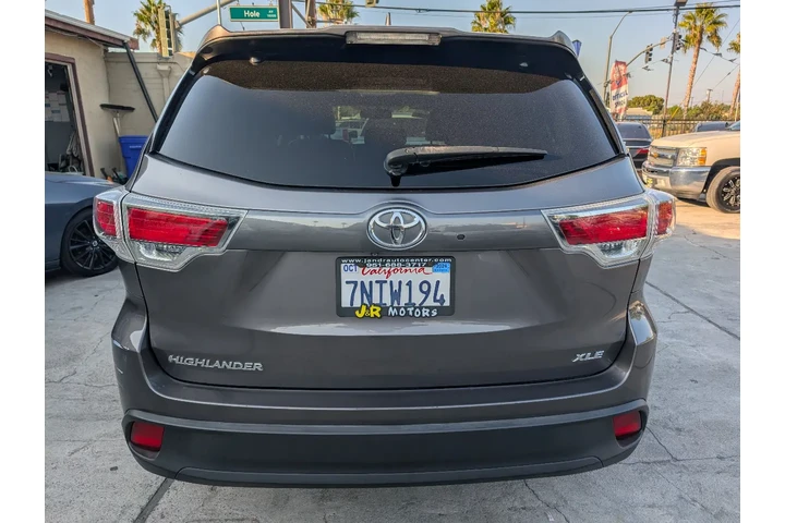 $17995 : 2015 Highlander XLE FWD V6 image 5