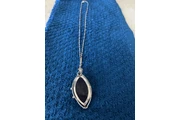 $140 : Cadena con piedra amatista thumbnail