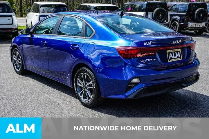 $15920 : Kia Forte 2023 LXS 4dr Sedan image 4
