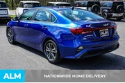 $15920 : Kia Forte 2023 LXS 4dr Sedan thumbnail
