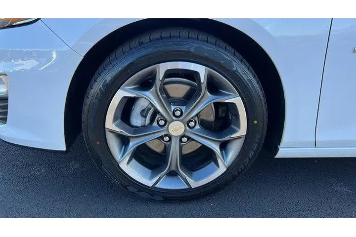 $20984 : Chevrolet Malibu 2024 LT 4dr image 10