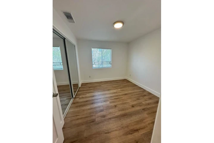$1600 : Rento apartamento 2 habitación image 8