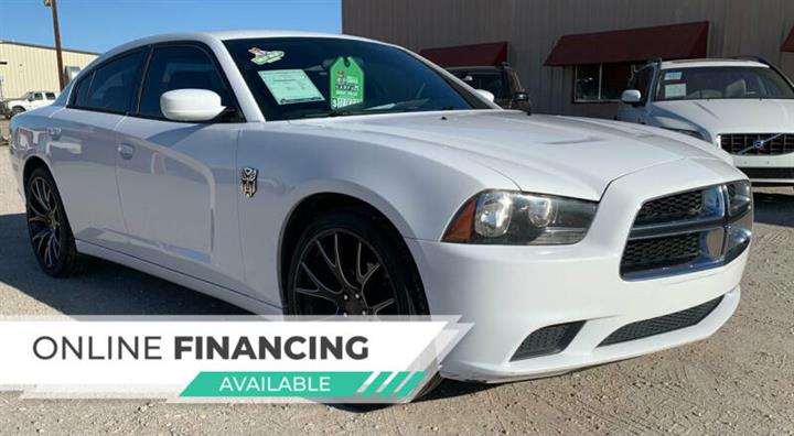 $11977 : 2014 Charger SE image 1