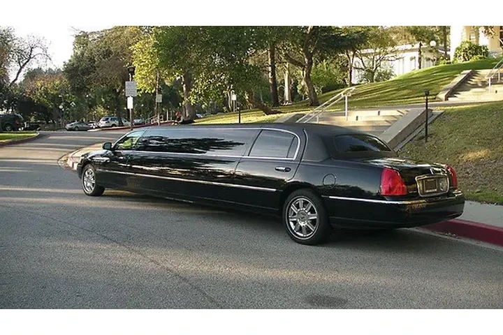 Party bus and Limousine image 2