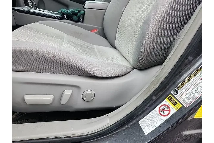 $10495 : Toyota Camry 2012 L 4dr Seda image 7