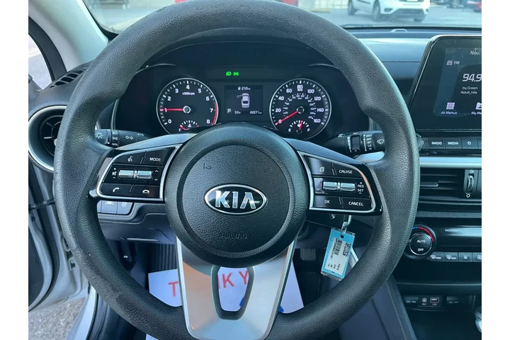 Kia Forte 2019 FE 4dr Sedan image 9