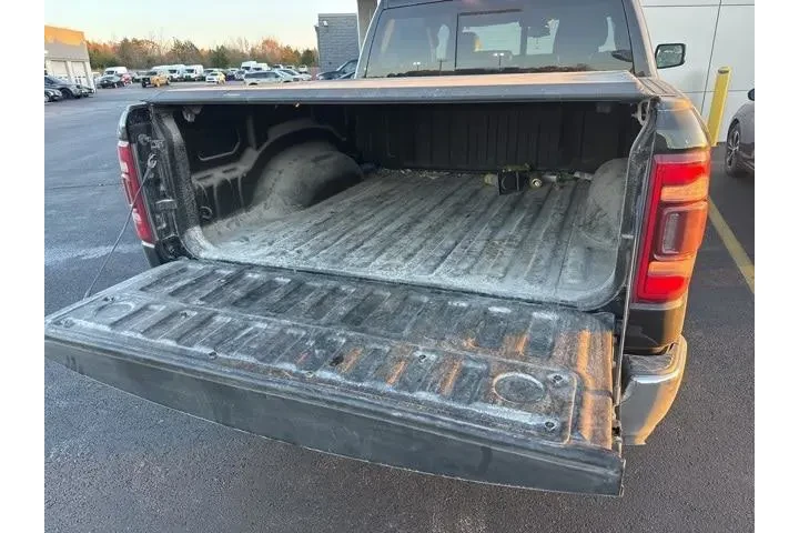 $33689 : Ram 1500 2020 4x4 Laramie 4d image 10