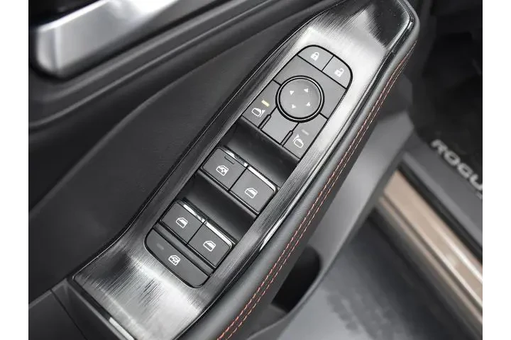 $32592 : Nissan Rogue 2025 AWD Rock C image 6