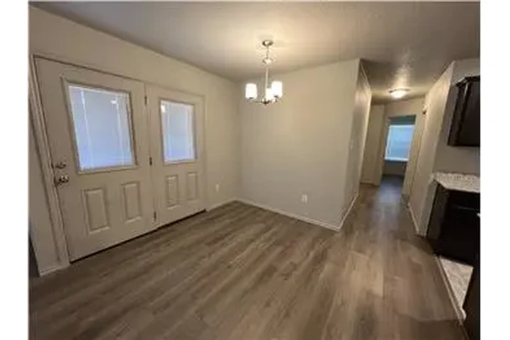 $1500 : Rental property with 3 bedro image 7