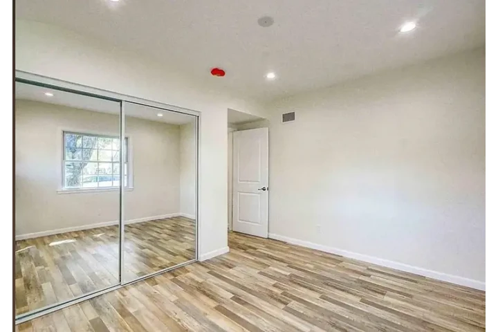 $2800 : 4Bed/2Bth  home in South Gate image 9