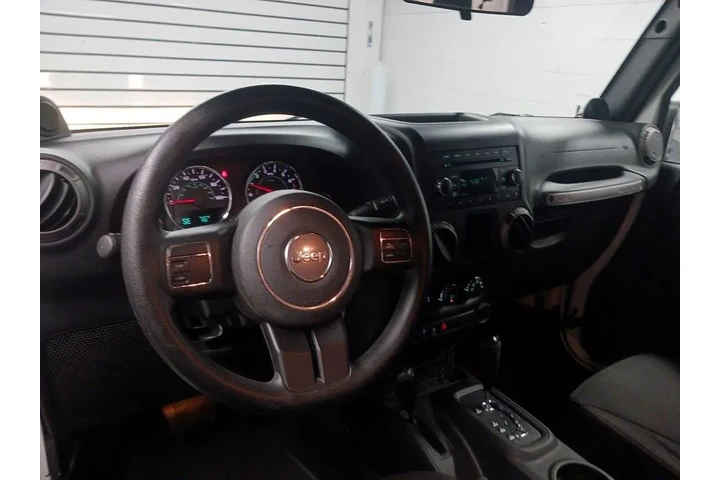 $15998 : Jeep Wrangler 2014 4x4 Sport image 9