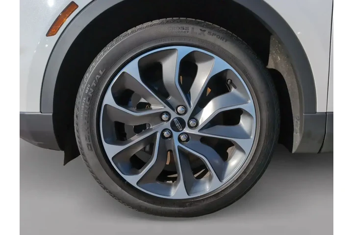 $35998 : Lincoln Nautilus 2022 AWD Re image 9