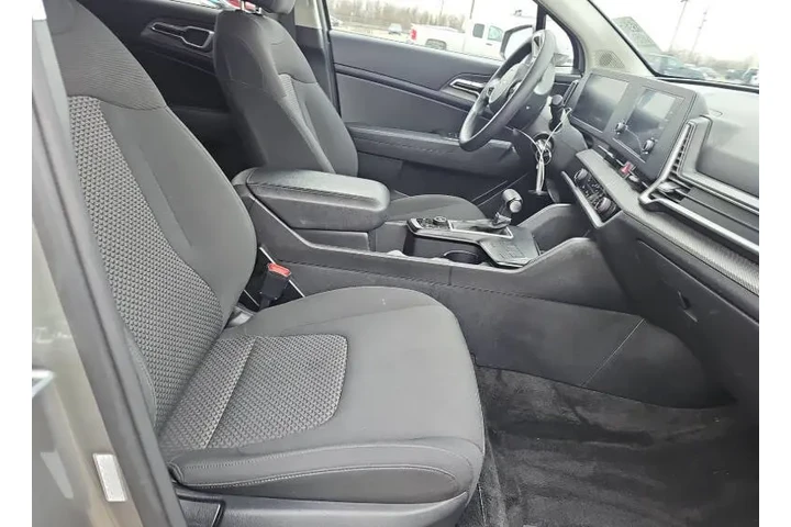 2023 Sportage LX image 10