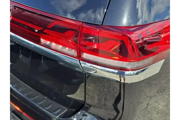 $29990 : Volkswagen Atlas 2025 SE 4dr image 5