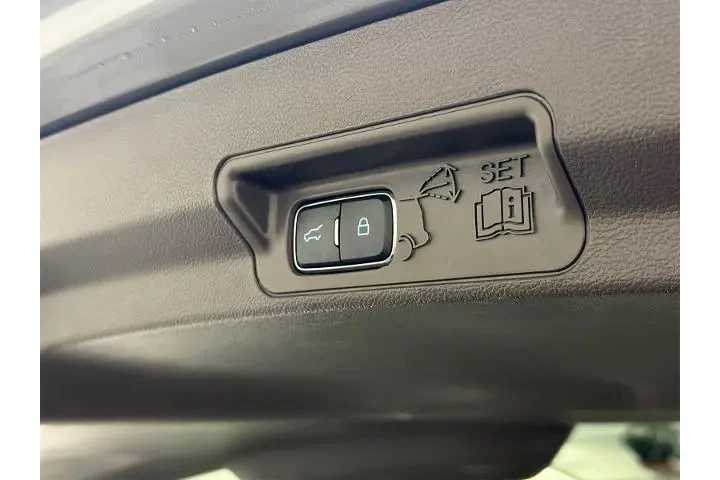 $27500 : Ford Explorer 2020 AWD Plati image 9