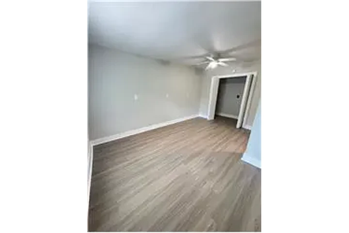 $2095 : Rental property with 3 bedro image 10