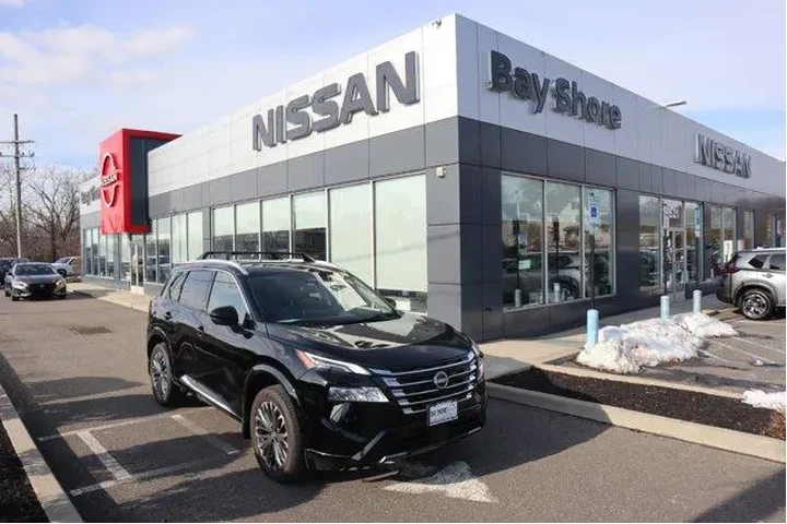 $35161 : Nissan Rogue 2025 Platinum 4 image 1