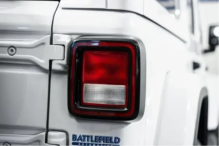 $28900 : Jeep Wrangler Unlimited 2022 image 7