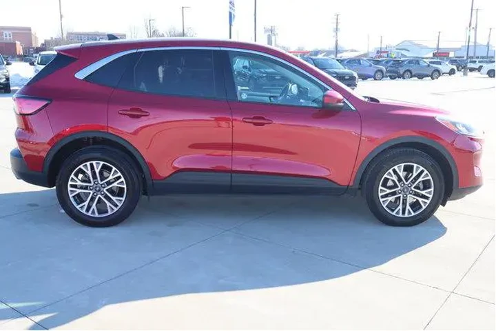 $25990 : Ford Escape 2022 AWD SEL 4dr image 4