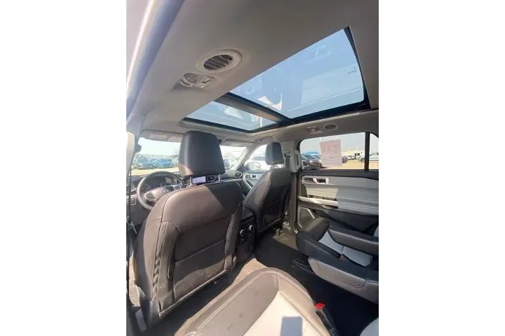 $38850 : Ford Explorer 2023 AWD XLT 4 image 7