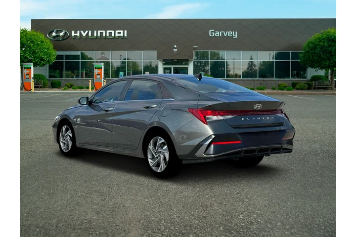 $23135 : Hyundai ELANTRA 2025 SEL Con image 5