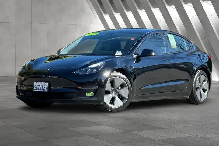 $24300 : Tesla Model 3 2023 4dr Sedan image 2