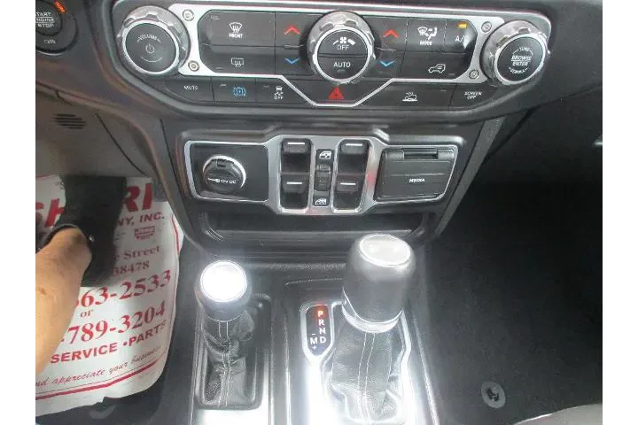 $29987 : Jeep Wrangler 2023 4x4 Sahar image 9