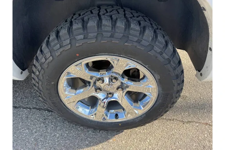 $20990 : 2017 RAM 1500 Laramie image 10