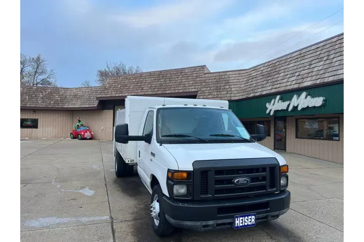 $7500 : 2010 E-450 | Dickinson ND | H image 2