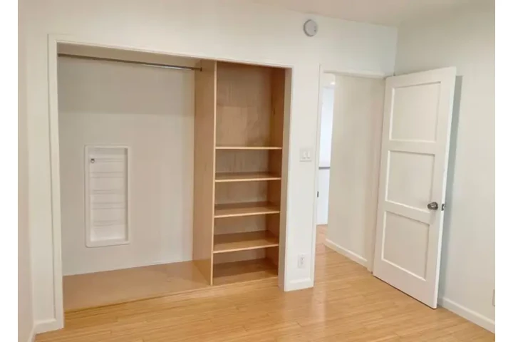 $3600 : 12114 Ohio Ave, Los Angeles CA image 7