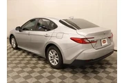 $27597 : Toyota Camry 2025 AWD LE 4dr thumbnail