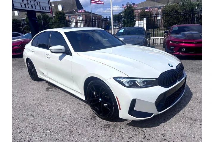 2023 BMW 330i 330i MSPORT image 2