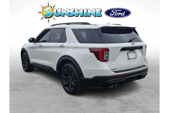$35900 : Ford Explorer 2022 AWD ST 4d image 4