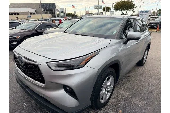 $28227 : Toyota Highlander Hybrid 202 image 2