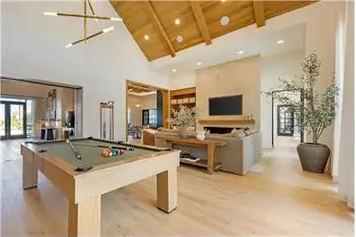 $1991 : Rental property with 2 bedro image 2