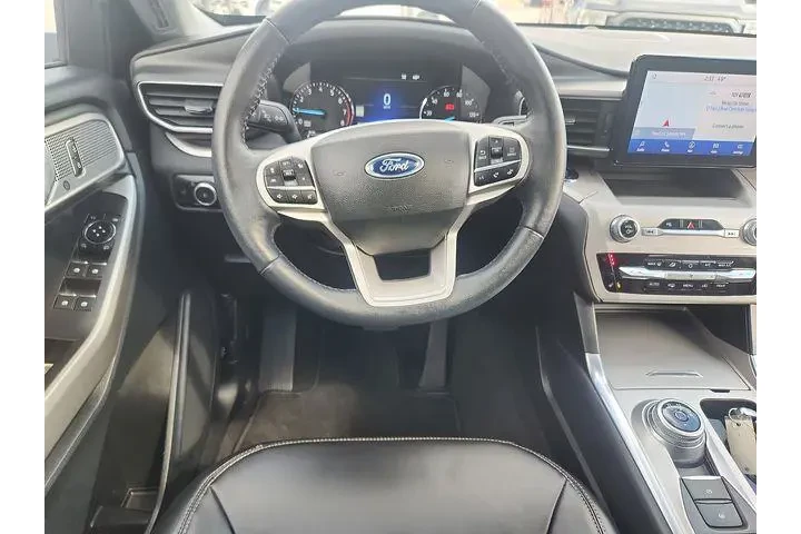 $35990 : Ford Explorer 2023 AWD XLT 4 image 9