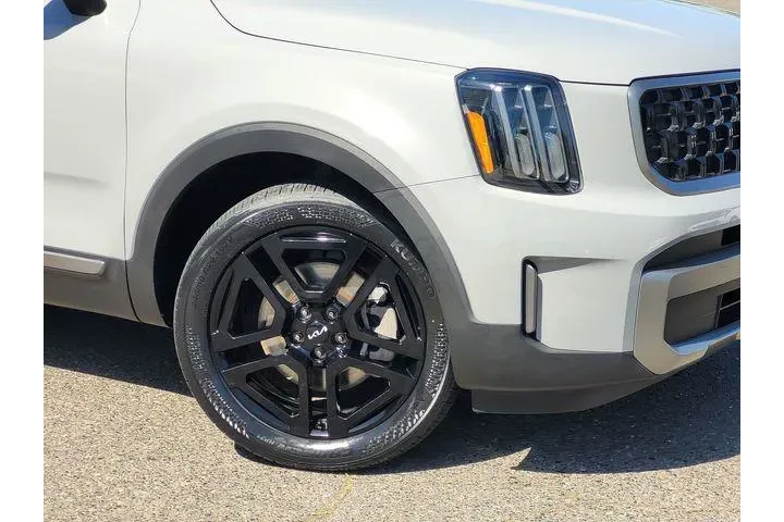 $38945 : Kia Telluride 2023 AWD EX X- image 6