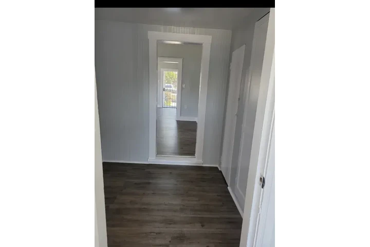 $1400 : Boyle Heights 2 & 1🏠 image 2