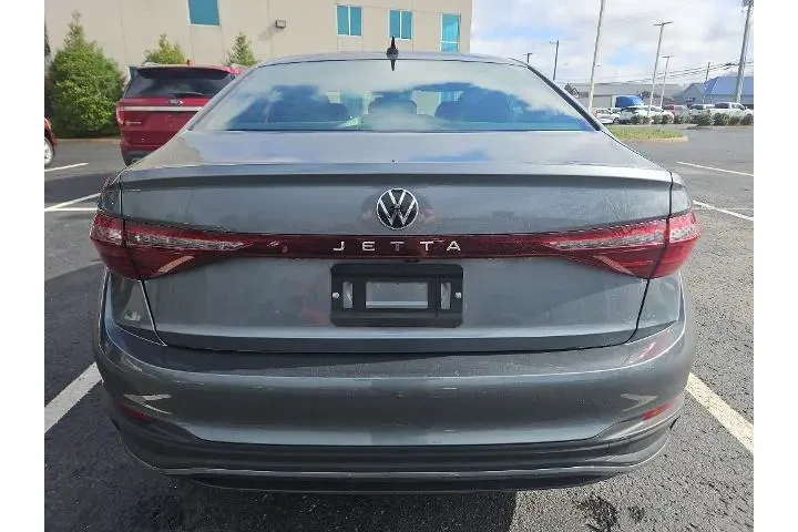 $19918 : Volkswagen Jetta 2025 Sport image 6