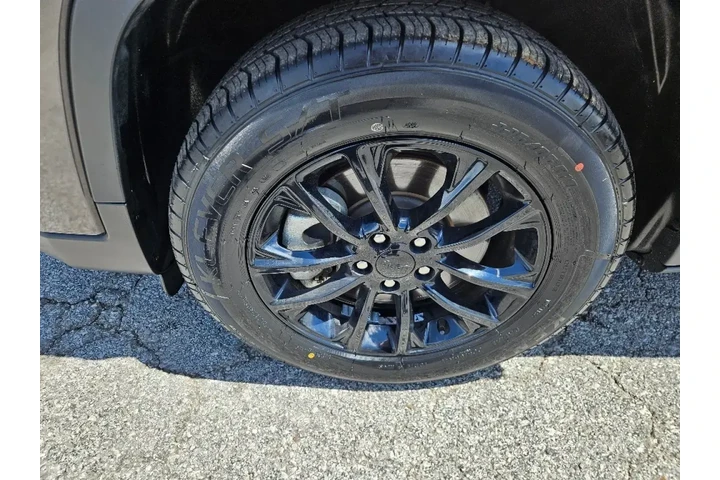 $22418 : Jeep Cherokee 2023 4x4 Altit image 9