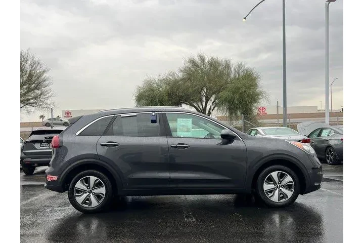 $14997 : Kia Niro Plug-In Hybrid 2018 image 3