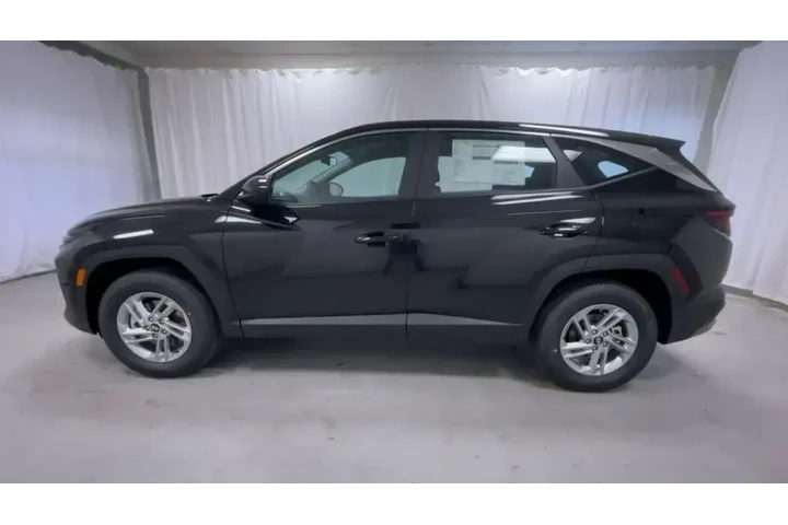 $28066 : Hyundai TUCSON 2025 AWD SE 4 image 5