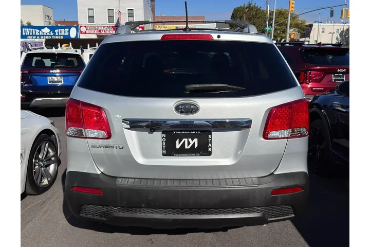 $5895 : Kia Sorento 2012 AWD LX 4dr image 5