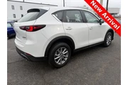 $23900 : Mazda CX-5 2023 AWD 2.5 S 4d thumbnail