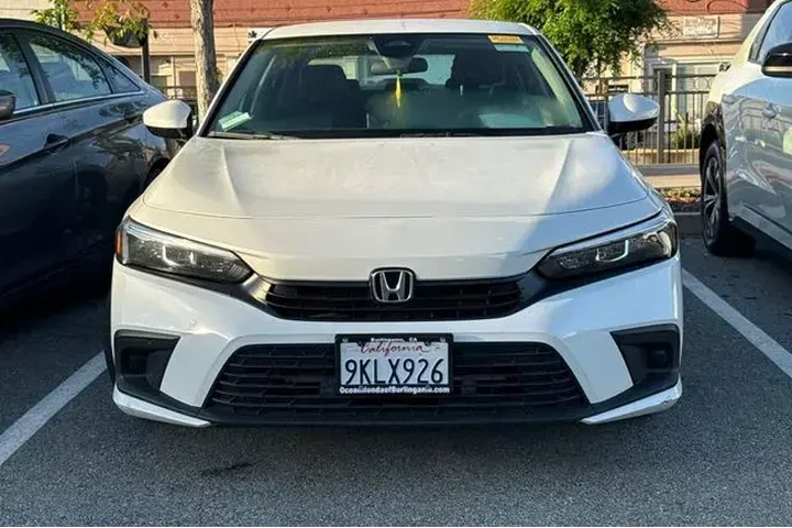 $24999 : Honda Civic 2024 LX 4dr Seda image 3