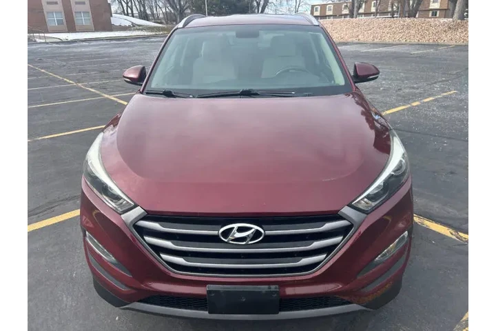 $10900 : 2016 Tucson Sport image 7