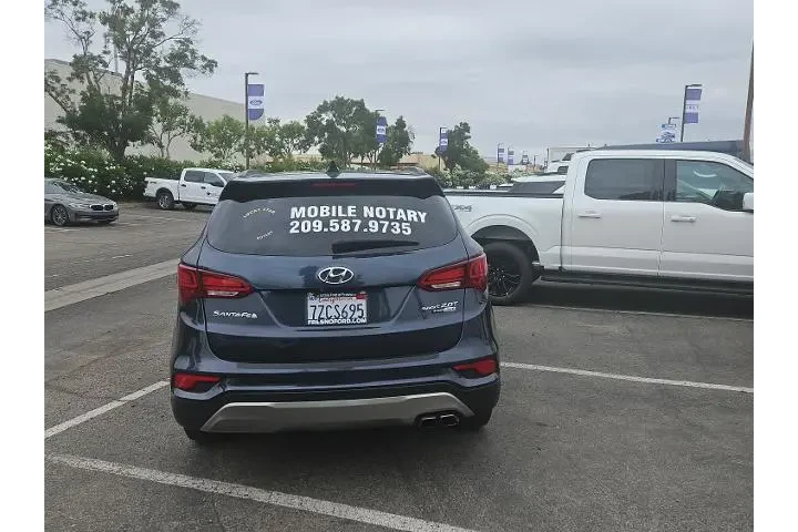 $14000 : Hyundai SANTA FE Sport 2017 image 6