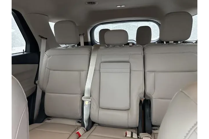 $35229 : Ford Explorer 2023 AWD XLT 4 image 10