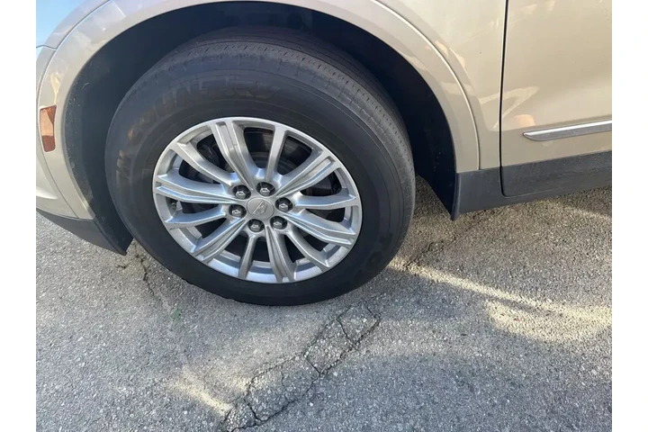 $17000 : Cadillac XT5 2017 4dr SUV image 5